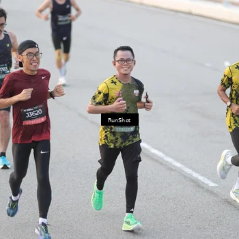 Runner Photo 6815228