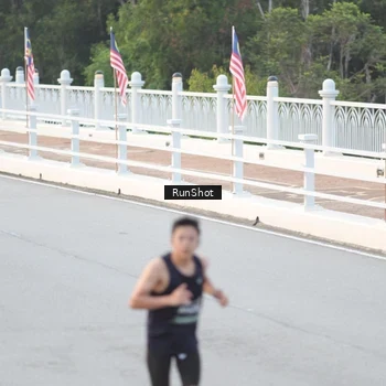 Runner Photo 6815255