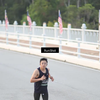 Runner Photo 6815261