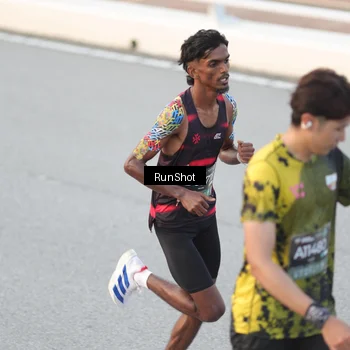 Runner Photo 6815623