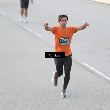 Runner Photo 6815633