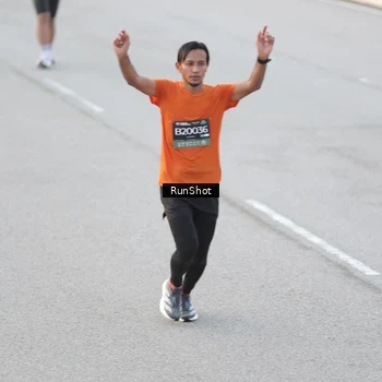 Runner Photo 6815641