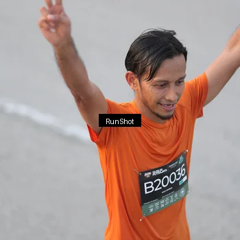 Runner Photo 6815667