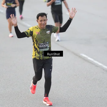 Runner Photo 6815672