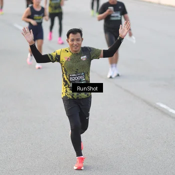 Runner Photo 6815673