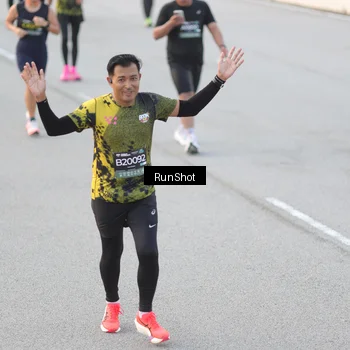 Runner Photo 6815674