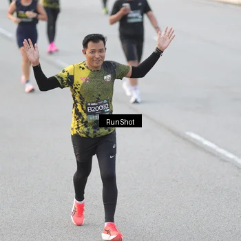 Runner Photo 6815676