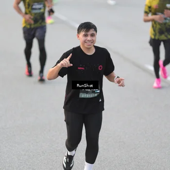 Runner Photo 6815734