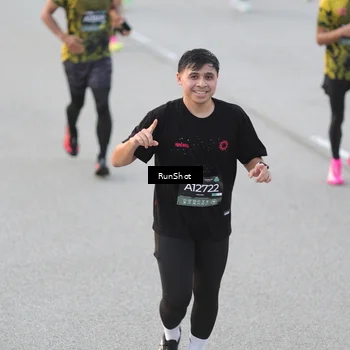 Runner Photo 6815736