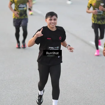Runner Photo 6815743