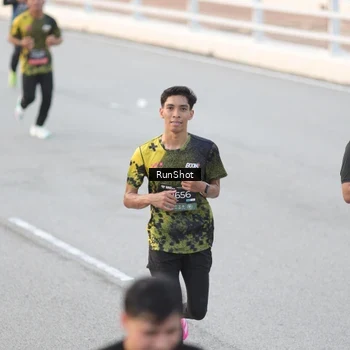 Runner Photo 6815747