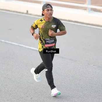 Runner Photo 6815787