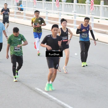 Runner Photo 6815796