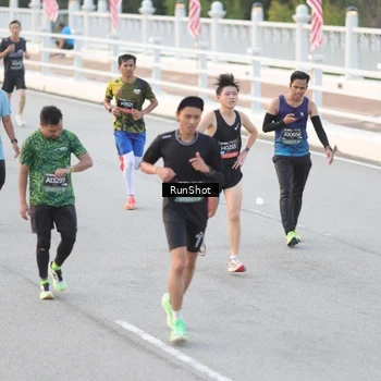 Runner Photo 6815797