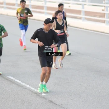 Runner Photo 6815798
