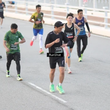 Runner Photo 6815799