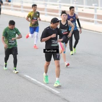 Runner Photo 6815801