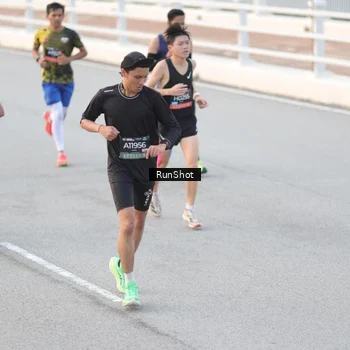 Runner Photo 6815804