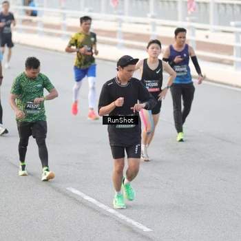 Runner Photo 6815808