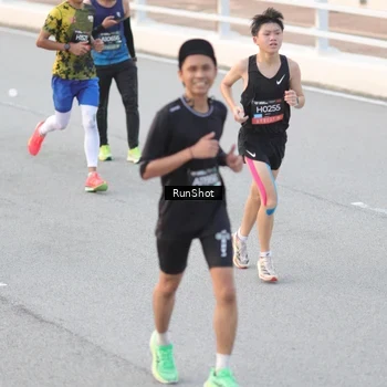 Runner Photo 6815810