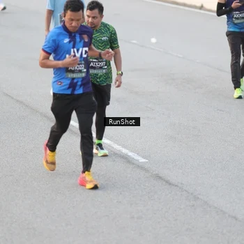 Runner Photo 6815818