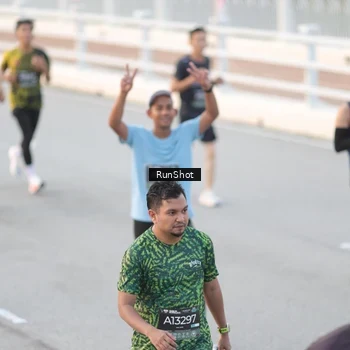 Runner Photo 6815856