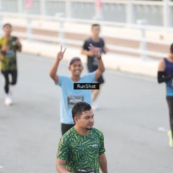 Runner Photo 6815857
