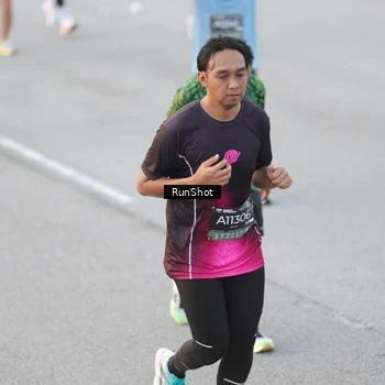 Runner Photo 6815859