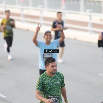 Runner Photo 6815865