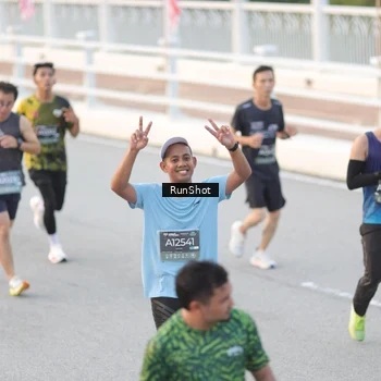 Runner Photo 6815866