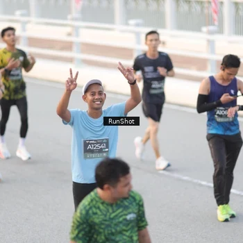 Runner Photo 6815867