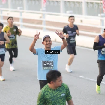 Runner Photo 6815868