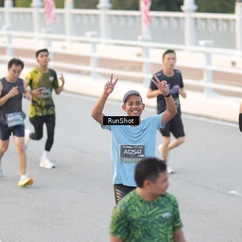 Runner Photo 6815870