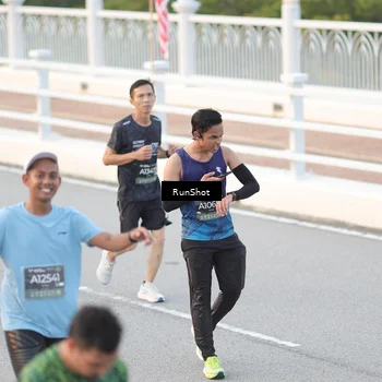 Runner Photo 6815874