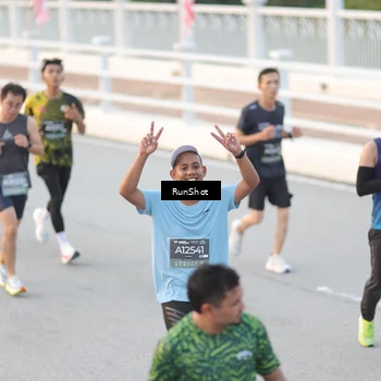 Runner Photo 6815892
