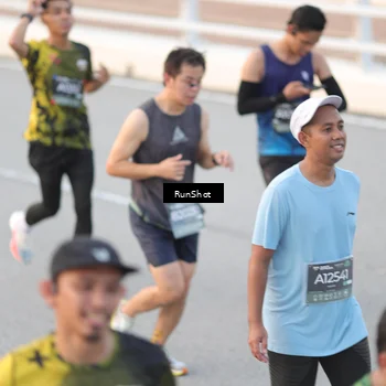 Runner Photo 6815893