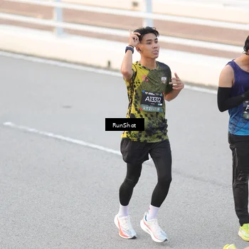 Runner Photo 6815896