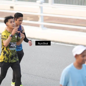 Runner Photo 6815913