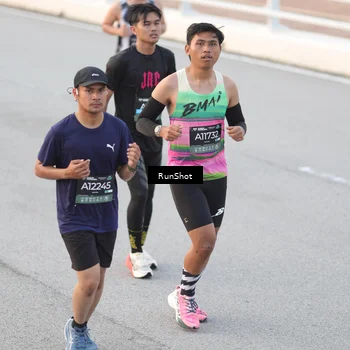 Runner Photo 6815924