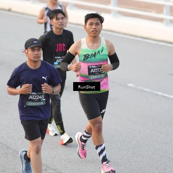 Runner Photo 6815929