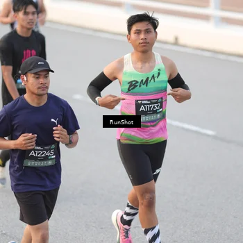 Runner Photo 6815934