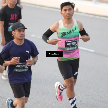 Runner Photo 6815935