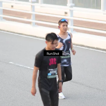 Runner Photo 6815951