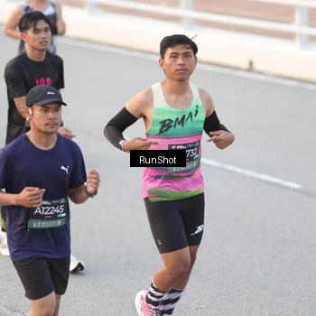 Runner Photo 6815959