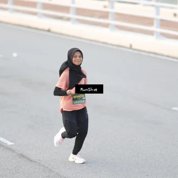 Runner Photo 6815980