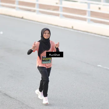 Runner Photo 6815984
