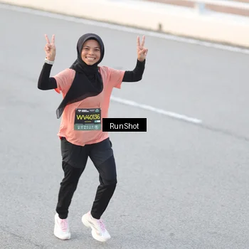 Runner Photo 6815998