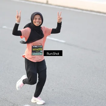 Runner Photo 6816001