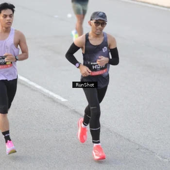 Runner Photo 6816004