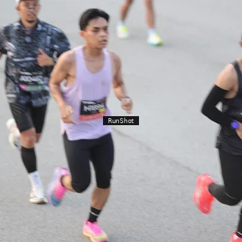 Runner Photo 6816012